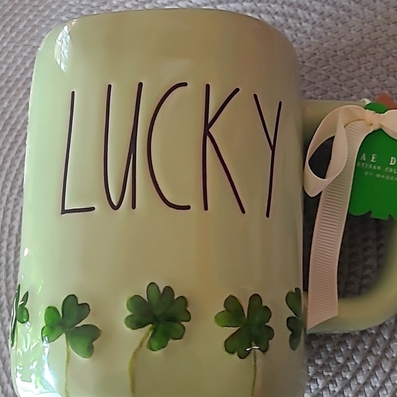☘️Rae Dunn Shamrock Mug - Picture 5 of 5